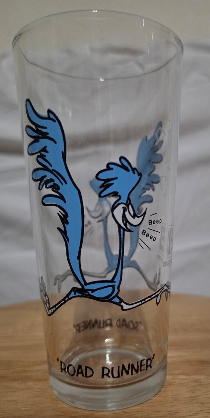 Vintage 1973 Pepsi Collector Series Road Runner Glass